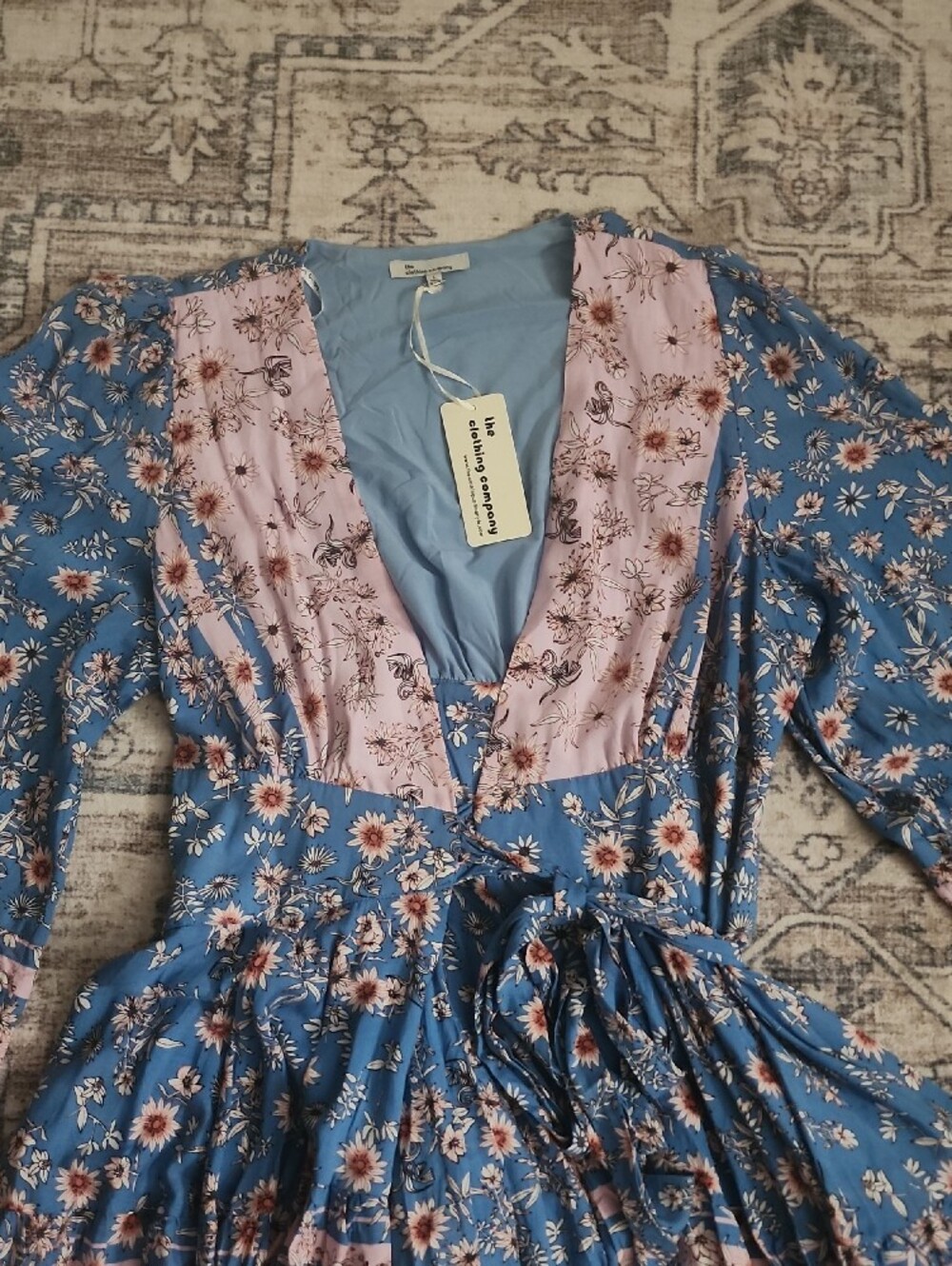 New The Clothing Co. Womens Large Blue & Pink Floral Wrap Dress. NWT. Boutique - Picture 2 of 5